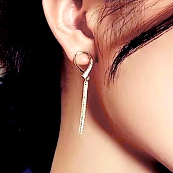 New Gold Crystal Drop Dangle Earrings - Picture 8 of 8